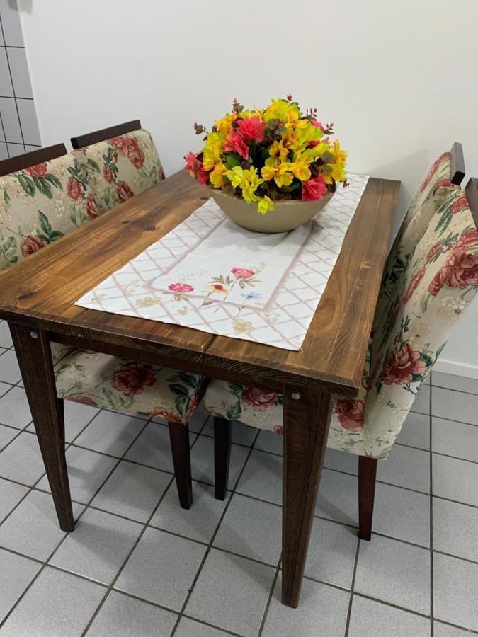Lindo Apartamento Em Canasvieiras A Uma Quadra Do Mar - Proximo Ao Trapiche Dos Barcos Piratas Florianópolis Extérieur photo