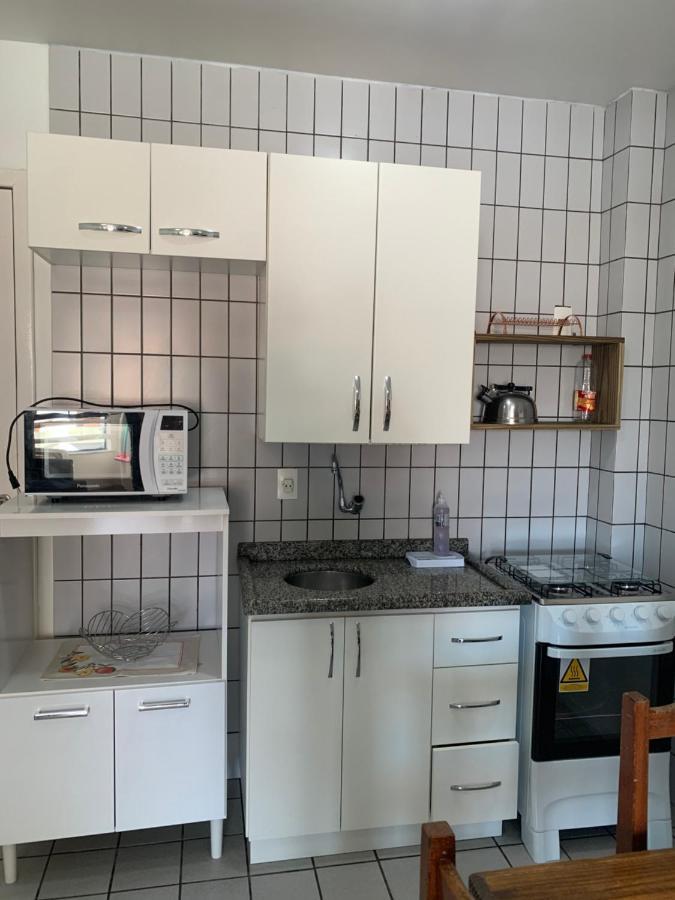 Lindo Apartamento Em Canasvieiras A Uma Quadra Do Mar - Proximo Ao Trapiche Dos Barcos Piratas Florianópolis Extérieur photo